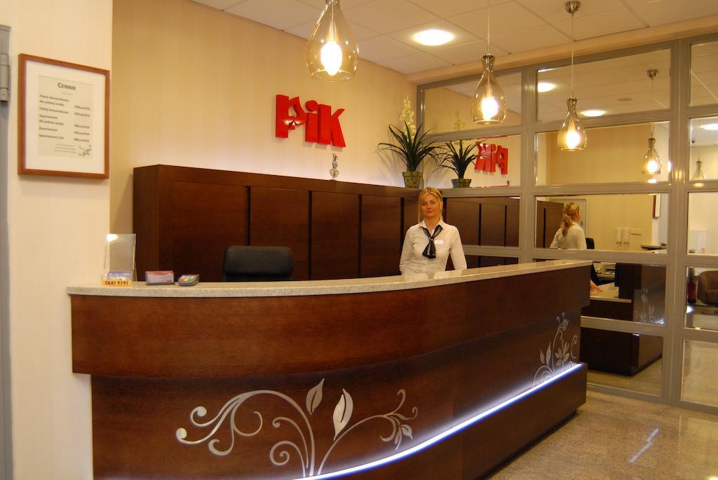 Hotel Pik ミコウフ エクステリア 写真
